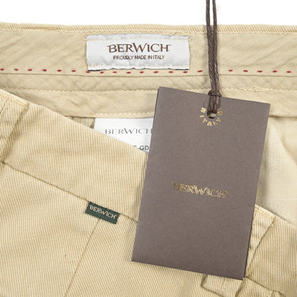 BERWICH “CHIAIAFF - GD” コットン100% ノータックチノパンツ ベージュ(old722) 48 | GUARDAROBA MILANO OFFICIAL STORE
