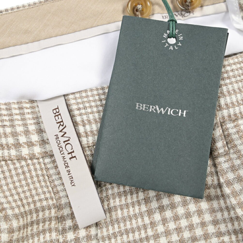 BERWICH “MORELLO 1P” リネン100% ワンタックスラックス ベージュ(desert) 46 | GUARDAROBA MILANO OFFICIAL STORE