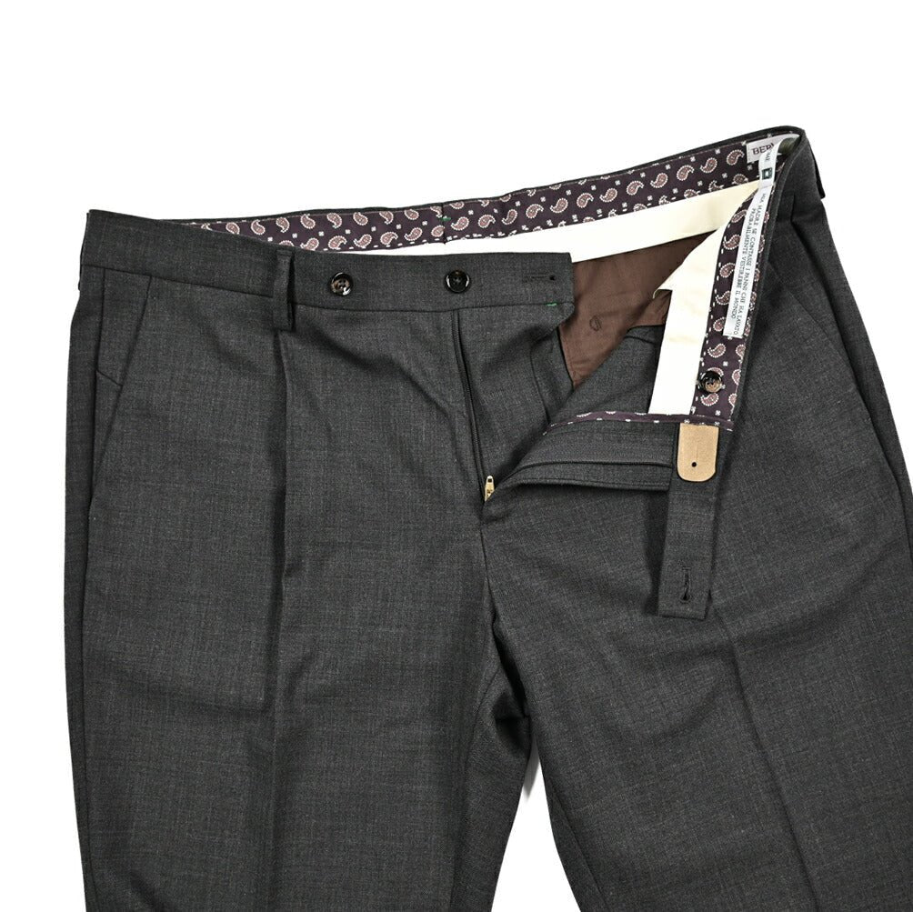 BERWICH "MORELLO 1P" ストレッチウール ワンタックスラックス グレー(charco) 54 | GUARDAROBA MILANO OFFICIAL STORE