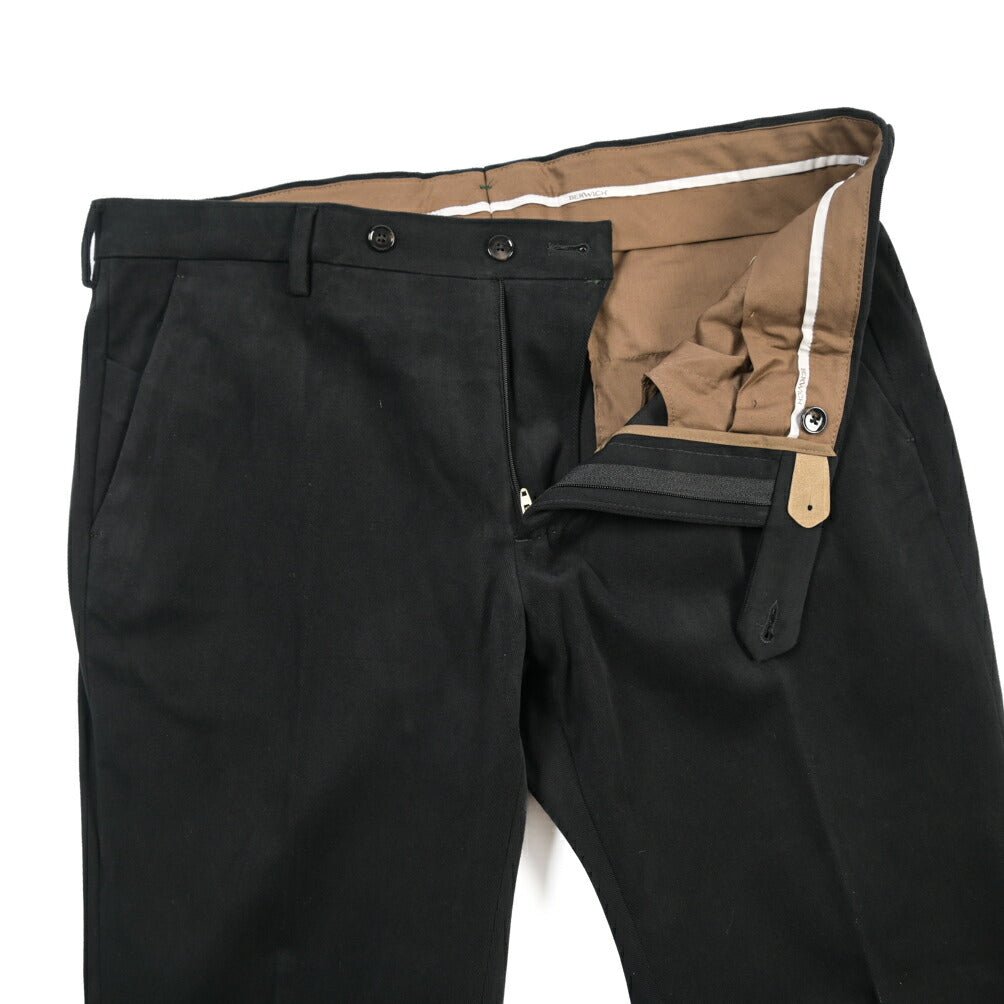 BERWICH “MORELLO” ストレッチコットン ノータックチノパンツ ブラック(black) 52 | GUARDAROBA MILANO OFFICIAL STORE
