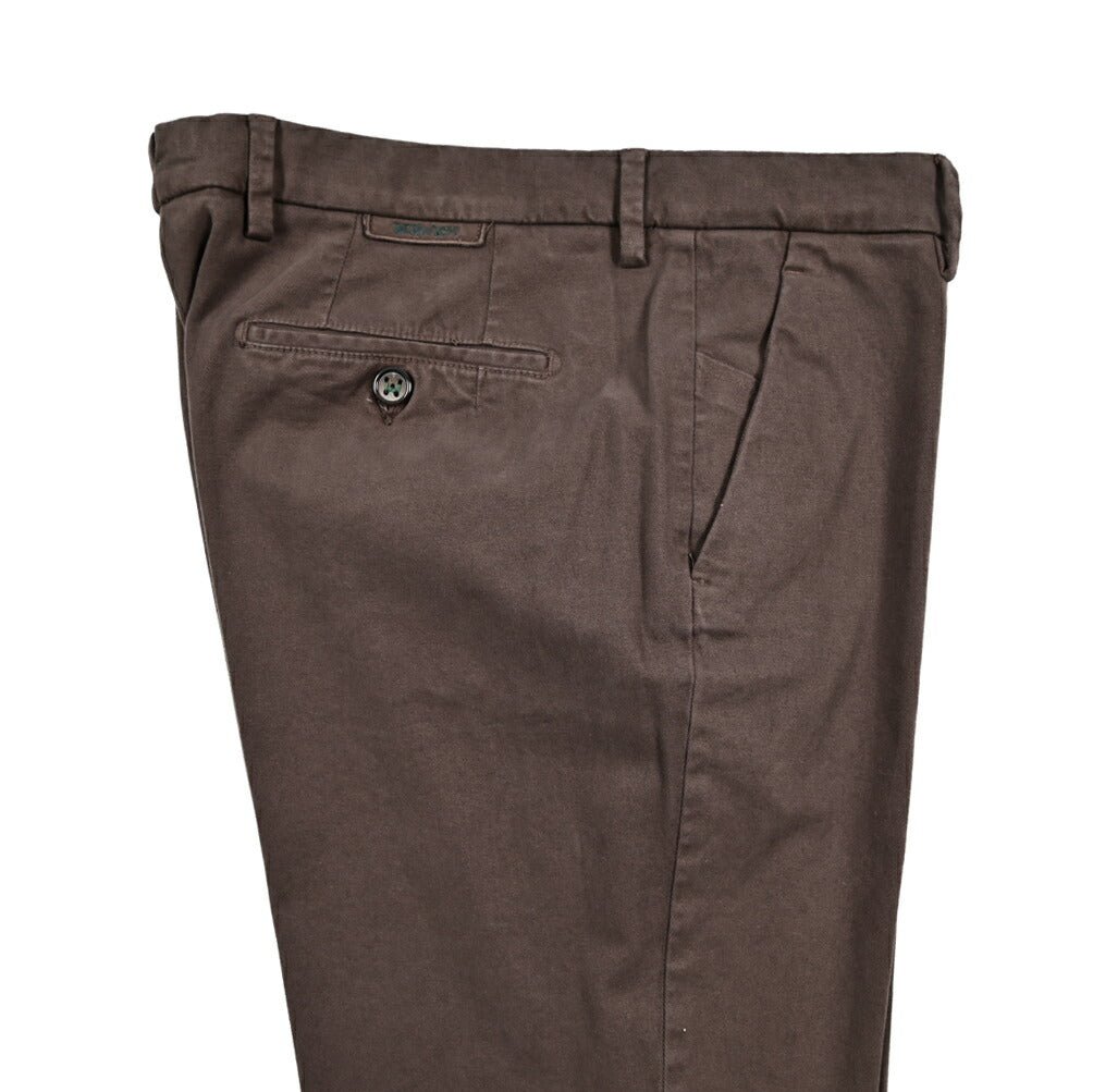 BERWICH "MORELLO - GD" ストレッチコットンチノ ノータックパンツ ブラウン(moro1432) 44 | GUARDAROBA MILANO OFFICIAL STORE