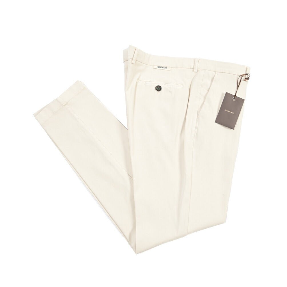 BERWICH “MORELLO-GD” ビスコース混コットン ノータックチノパンツ オフホワイト(latte802) 46 | GUARDAROBA MILANO OFFICIAL STORE
