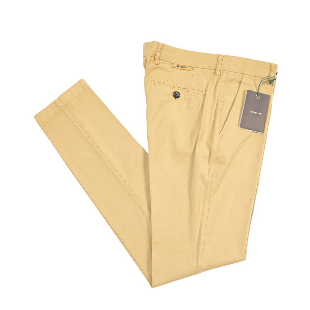 BERWICH “MORELLO-GD” ストレッチコットン ノータックチノパンツ ベージュ(deserto265) 46 | GUARDAROBA MILANO OFFICIAL STORE