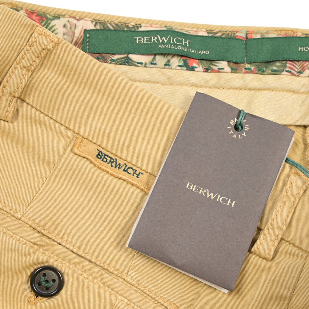 BERWICH “MORELLO-GD” ストレッチコットン ノータックチノパンツ ベージュ(deserto265) 46 | GUARDAROBA MILANO OFFICIAL STORE