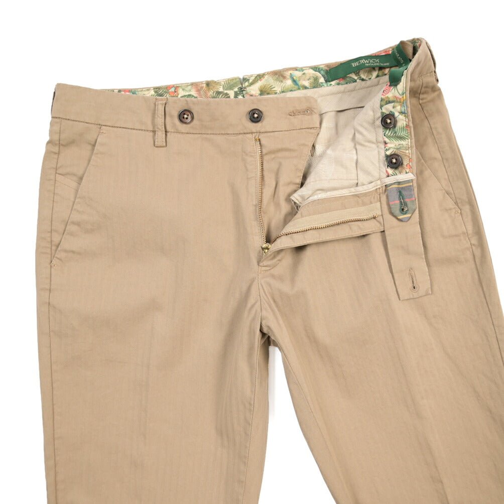 BERWICH “MORELLO-GD” ストレッチコットン ノータックヘリンボーンパンツ グレージュ(noce724) 44 | GUARDAROBA MILANO OFFICIAL STORE