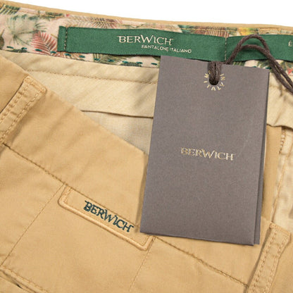 BERWICH “MORELLO-GD” ストレッチコットン ノータックチノパンツ ベージュ(deserto265) 44 | GUARDAROBA MILANO OFFICIAL STORE