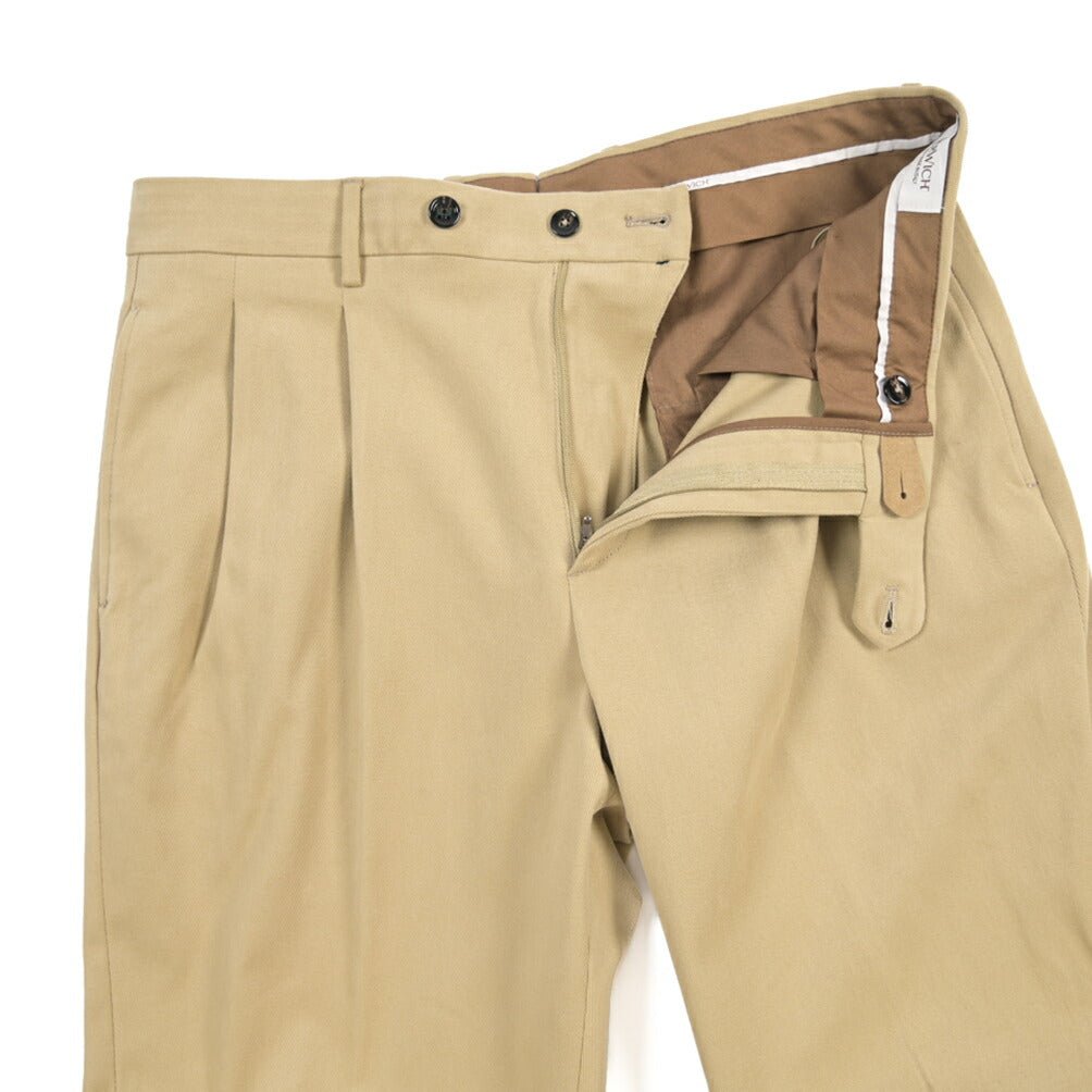 BERWICH “NEGRONI” ストレッチコットン ツータックパンツ ベージュ(beige) 48 | GUARDAROBA MILANO OFFICIAL STORE