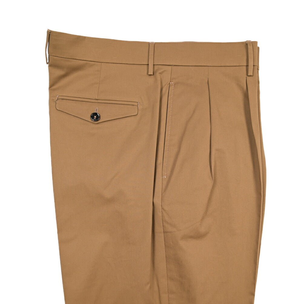 BERWICH “NEGRONI LUX” ストレッチコットン ツータックチノパンツ ブラウン(tobacco) 50 | GUARDAROBA MILANO OFFICIAL STORE