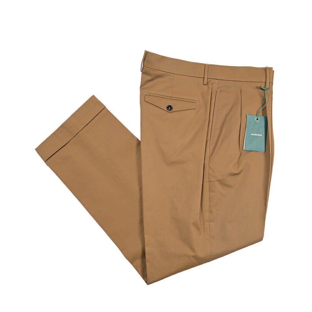 BERWICH “NEGRONI LUX” ストレッチコットン ツータックチノパンツ ブラウン(tobacco) 50 | GUARDAROBA MILANO OFFICIAL STORE