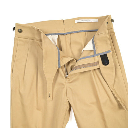 BERWICH “RAFFI GURKHA” コットン100% ツータックベルトレススラックス ベージュ(sand) 46 | GUARDAROBA MILANO OFFICIAL STORE