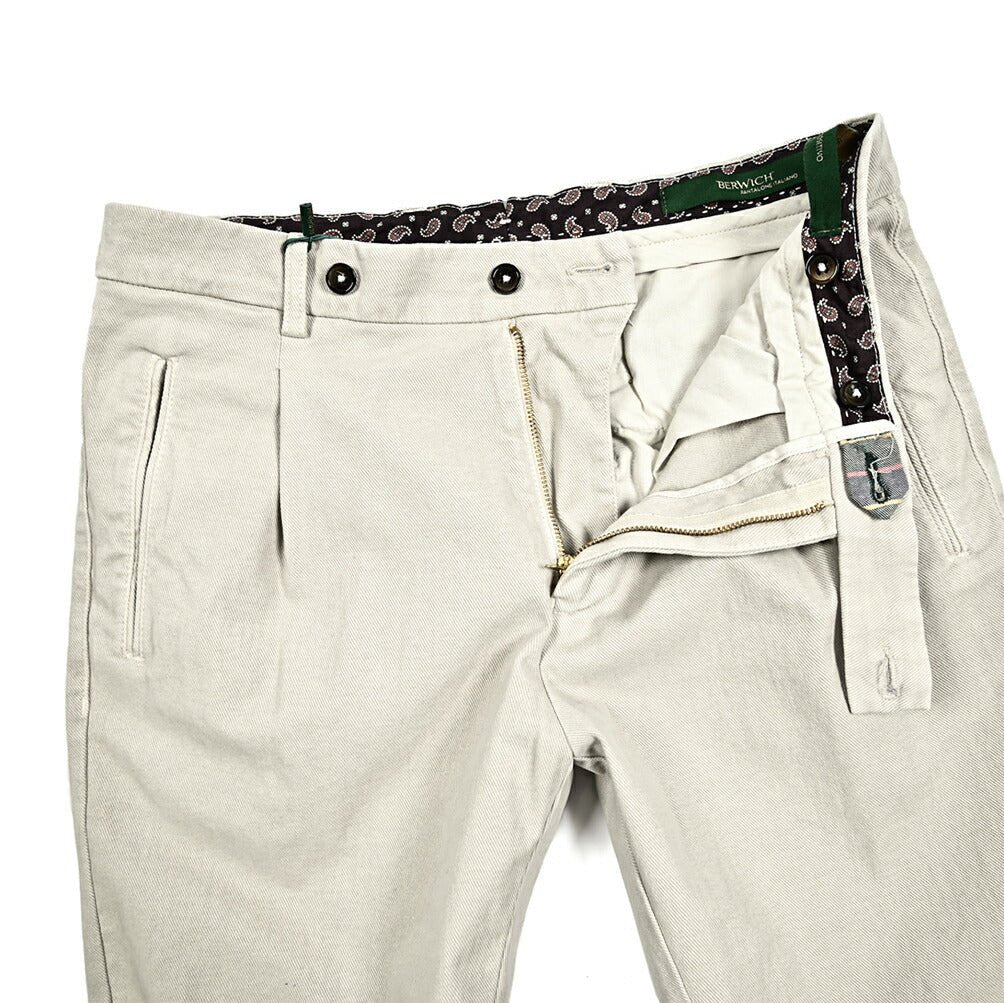 秋冬先行セール｜BERWICH "RETRO" ストレッチコットン ワンタックチノスラックス｜411740-52｜GUARDAROBA MILANO OFFICIAL STORE