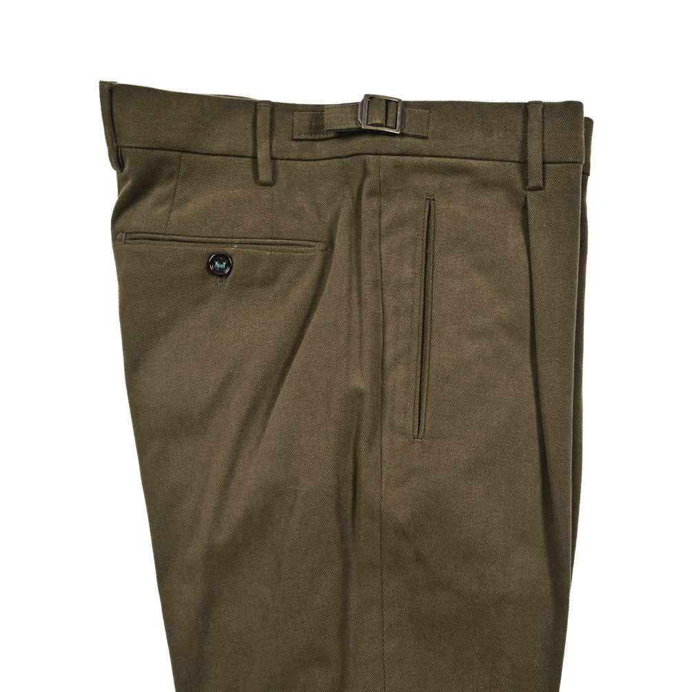 BERWICH “RETRO” ストレッチコットン ワンタックパンツ カーキグリーン(army) 44 | GUARDAROBA MILANO OFFICIAL STORE