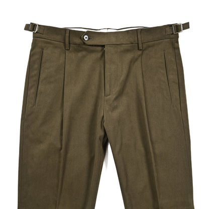 BERWICH “RETRO” ストレッチコットン ワンタックパンツ カーキグリーン(army) 44 | GUARDAROBA MILANO OFFICIAL STORE