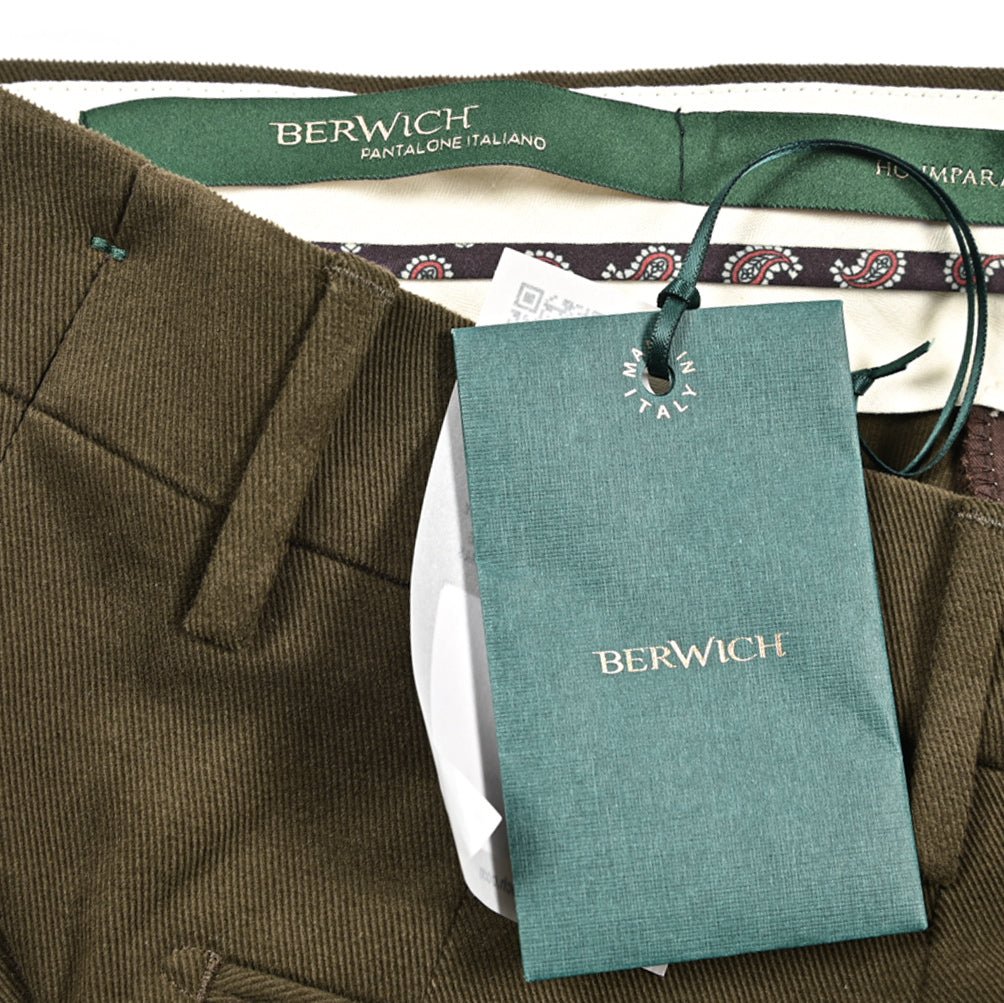 BERWICH “RETRO” ストレッチコットン ワンタックパンツ カーキグリーン(army) 44 | GUARDAROBA MILANO OFFICIAL STORE