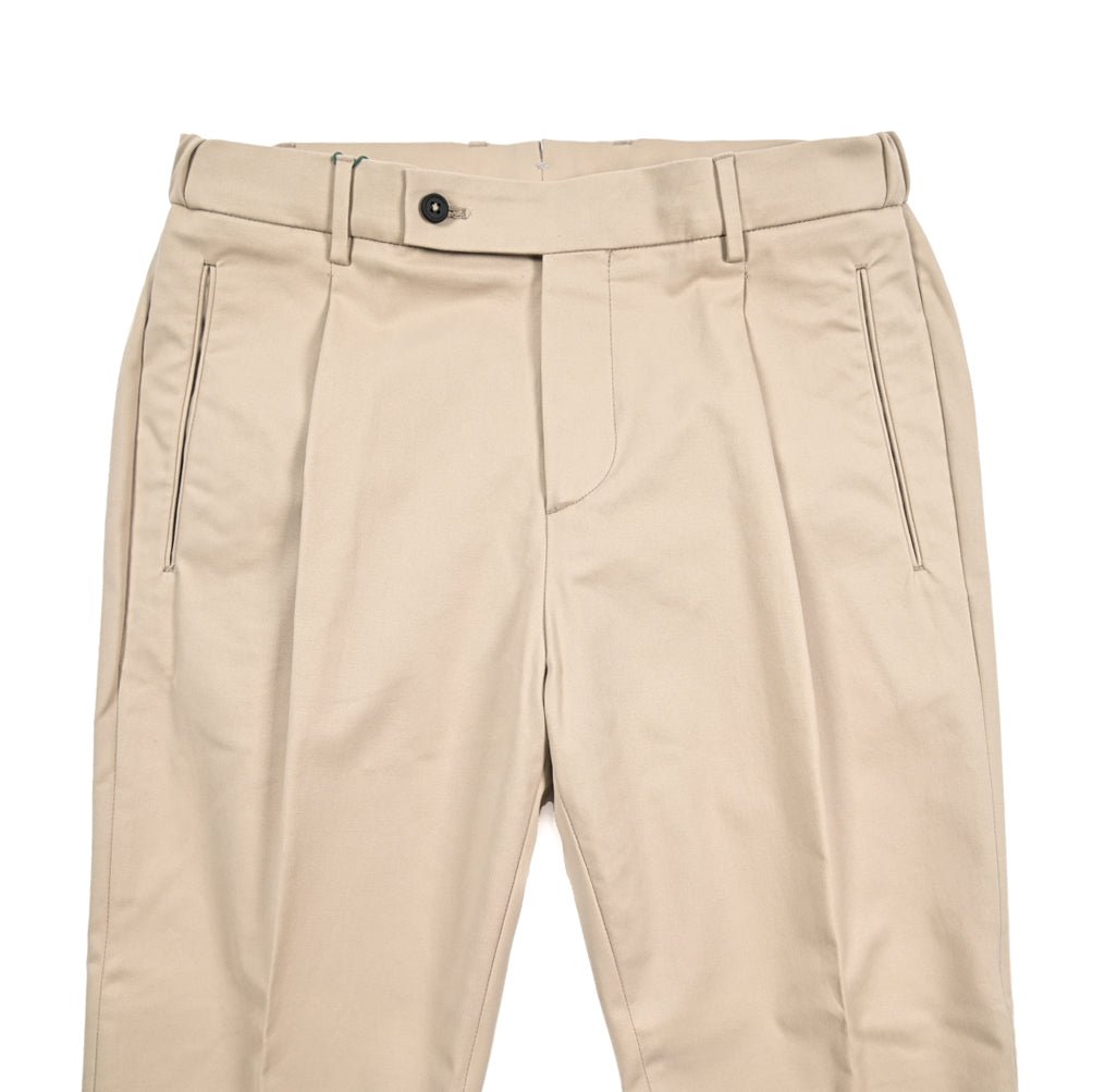 BERWICH “RETRO ELAX” ストレッチコットン ワンタックチノパンツ ベージュ(sand) 46 | GUARDAROBA MILANO OFFICIAL STORE