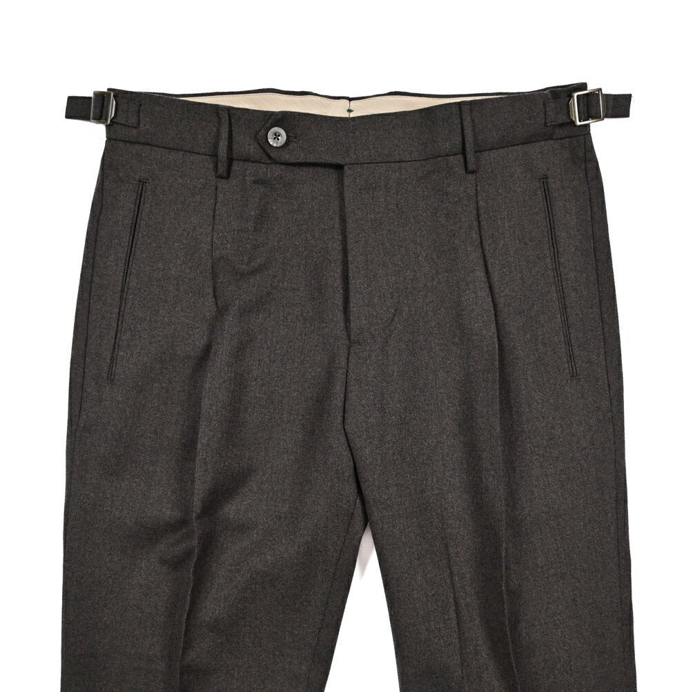 BERWICH “RETRO LONG” ヴァージンウール100% ワンタックスラックス ブラウン(brown) 46 | GUARDAROBA MILANO OFFICIAL STORE