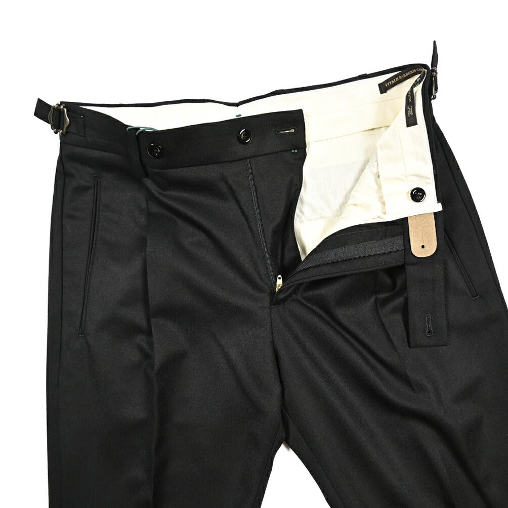 BERWICH “RETRO LONG” ヴァージンウール100% ワンタックスラックス / CANONICO製生地 ブラック(black) 44 | GUARDAROBA MILANO OFFICIAL STORE