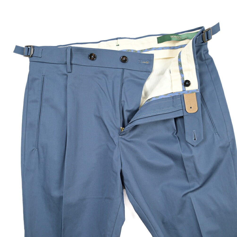 BERWICH “RETRO LONG” ストレッチコットン ワンタックパンツ ブルー(azure) 46 | GUARDAROBA MILANO OFFICIAL STORE