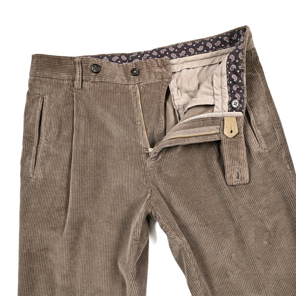 BERWICH “RETRO LONG - GD” ストレッチコットン 中畝コーデュロイワンタックパンツ ブラウン(mandorlo4627) 44 | GUARDAROBA MILANO OFFICIAL STORE