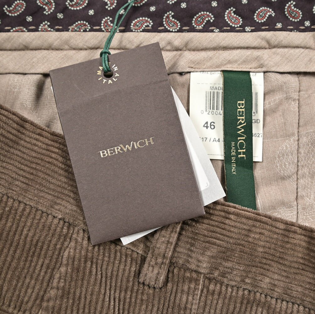 BERWICH “RETRO LONG - GD” ストレッチコットン 中畝コーデュロイワンタックパンツ ブラウン(mandorlo4627) 44 | GUARDAROBA MILANO OFFICIAL STORE