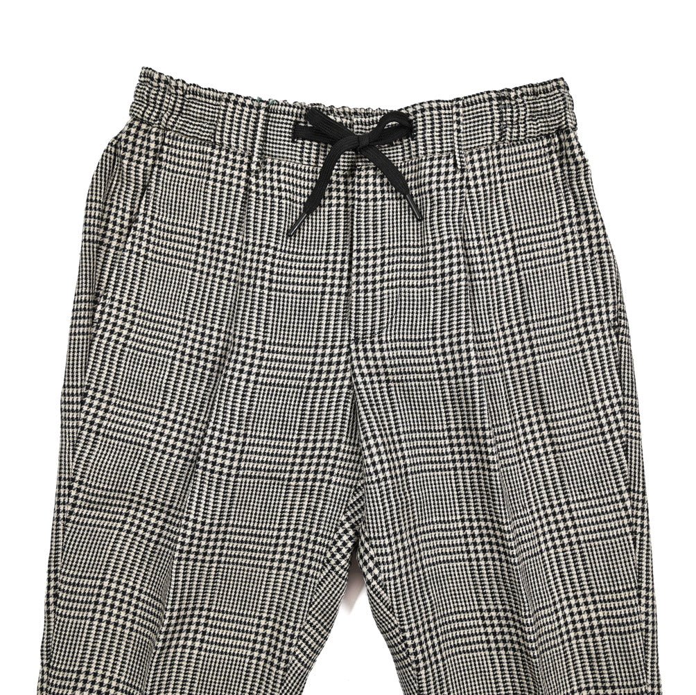 BERWICH "SPIAGGIA" リネン100% ドローコード付きワンタックパンツ ブラック(black) 50 | GUARDAROBA MILANO OFFICIAL STORE