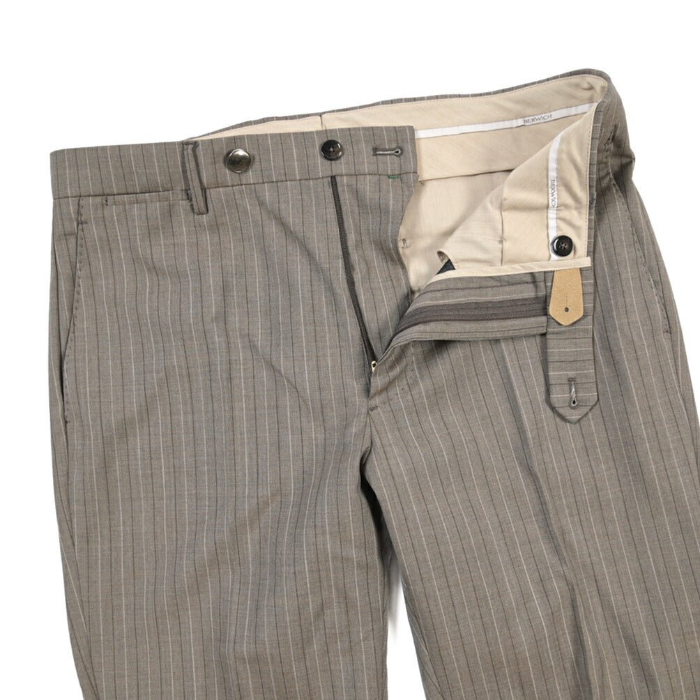 BERWICH “VULCANO 23” ヴァージンウール100% ノータックスラックス ブラウン(lt brown) 46 | GUARDAROBA MILANO OFFICIAL STORE