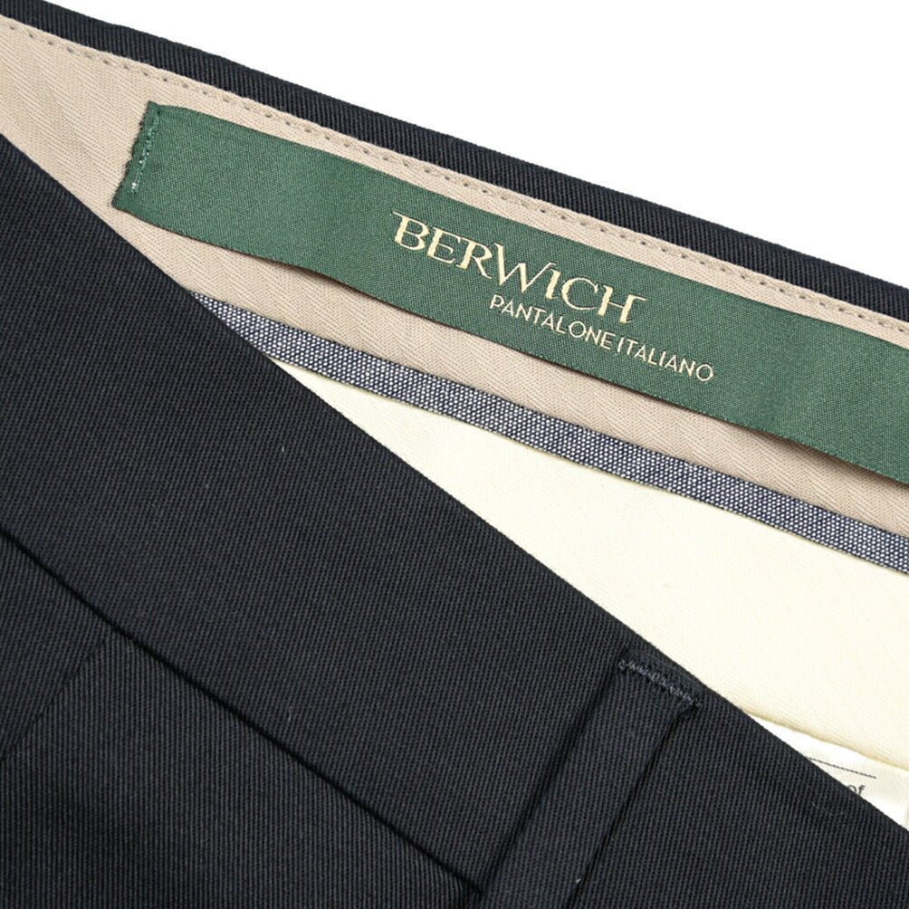 BERWICH “VULCANO 23” ストレッチコットン ノータックチノパンツ ネイビー(navy) 48 | GUARDAROBA MILANO OFFICIAL STORE