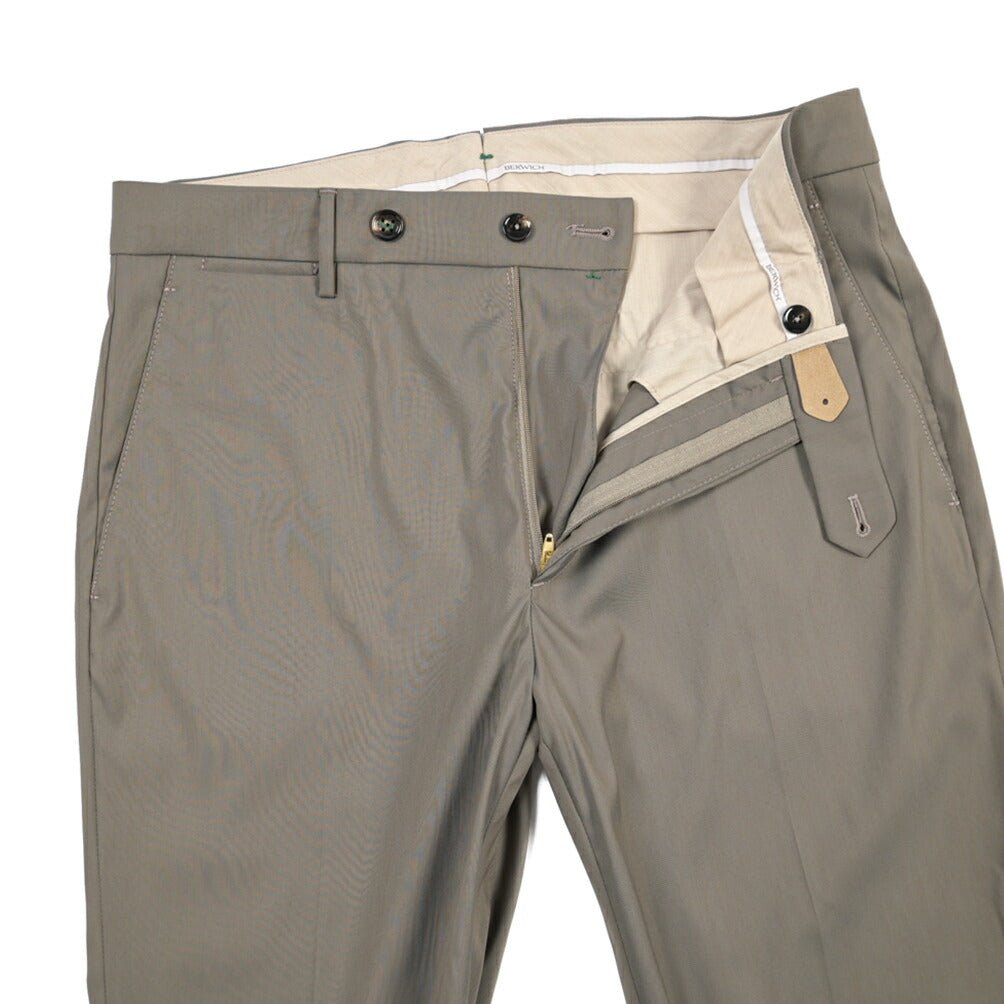BERWICH “VULCANO Z 195” ストレッチウール ノータックスラックス グレージュ(greige) 46 | GUARDAROBA MILANO OFFICIAL STORE