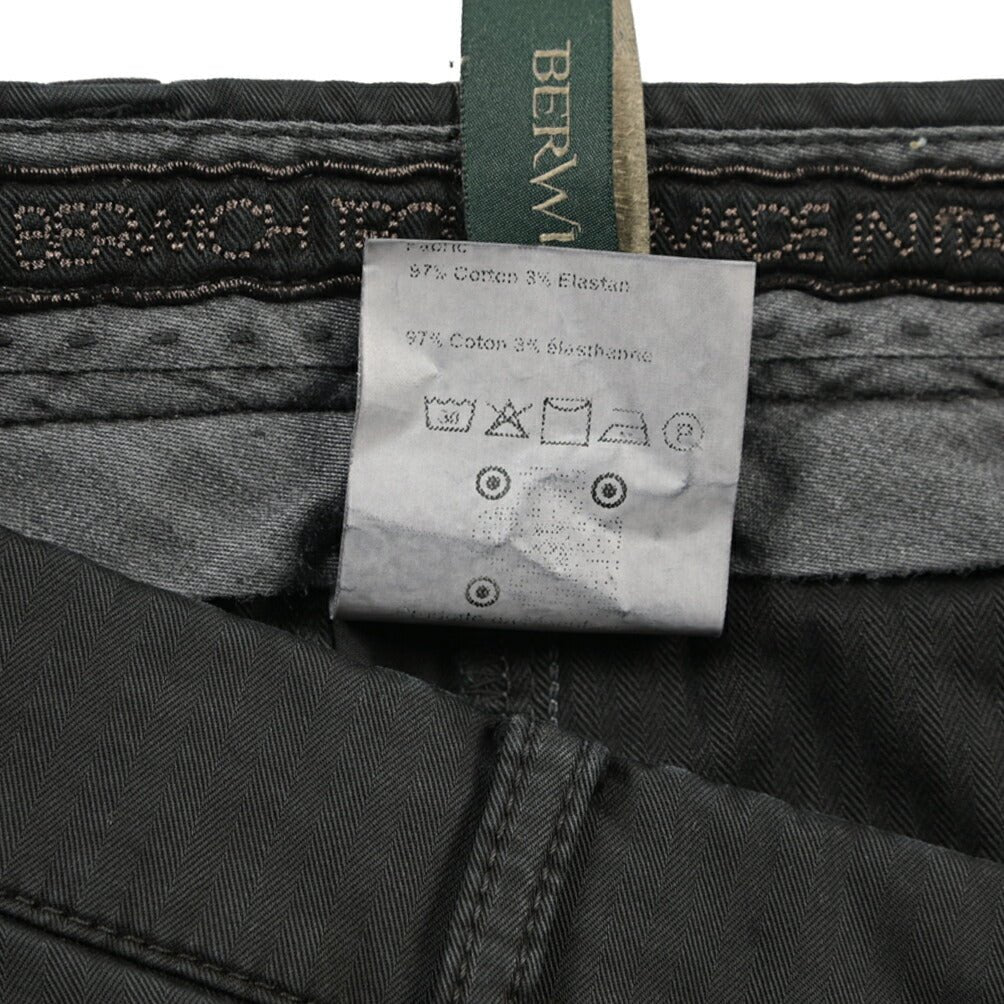 BERWICH “VULCANO Z 195-GD” ストレッチコットン ノータックチノパンツ ブラック(old999) 46 | GUARDAROBA MILANO OFFICIAL STORE