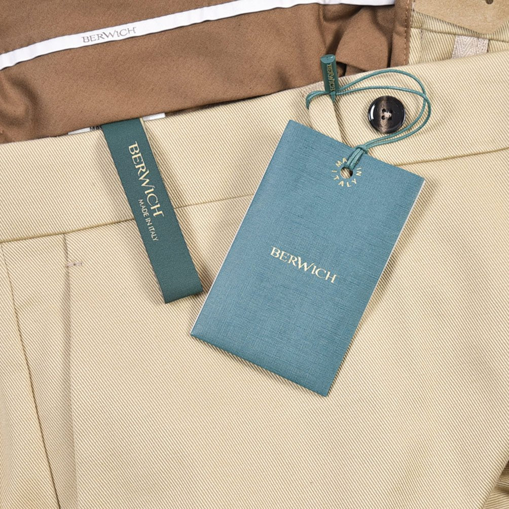 BERWICH “YRETRO” ストレッチコットン ノータックチノパンツ ベージュ(beige) 46 | GUARDAROBA MILANO OFFICIAL STORE