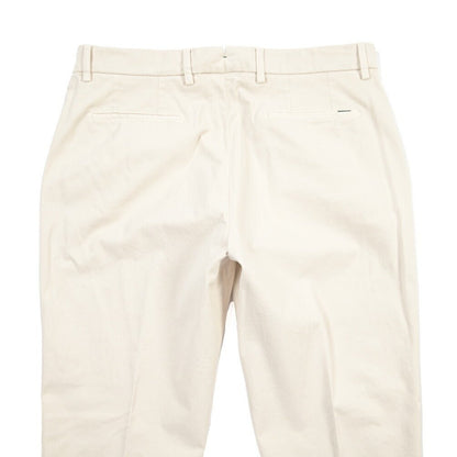 BERWICH “YRETRO-GD” ストレッチコットン ノータックチノパンツ オフホワイト(latte802) 44 | GUARDAROBA MILANO OFFICIAL STORE