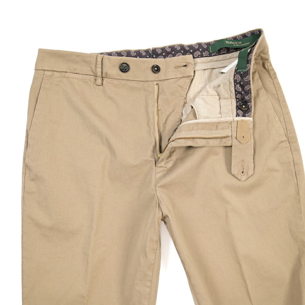 BERWICH “YRETRO-GD” ストレッチコットン ノータックチノパンツ ブラウン(noce724) 48 | GUARDAROBA MILANO OFFICIAL STORE