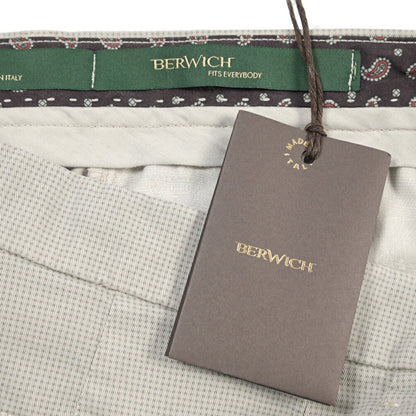 BERWICH “YRETRO LONG-GD” ストレッチコットン ノータックチノパンツ ライトグレー(pomice008) 46 | GUARDAROBA MILANO OFFICIAL STORE