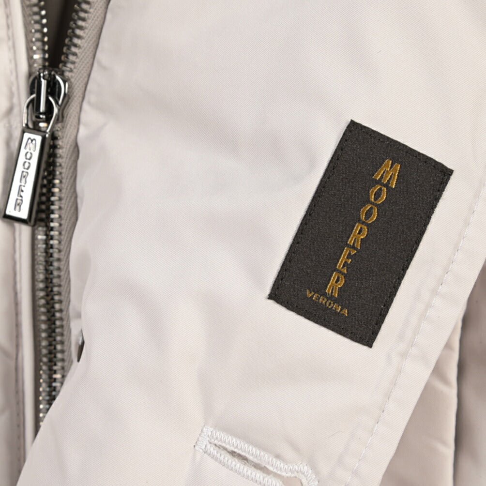 CLEARANCE SALE｜MOORER “SIRO-KM” 高密度ポリエステル 立襟ファー付ダウンジャケット オフホワイト(AVORIO) 44 | GUARDAROBA MILANO OFFICIAL STORE