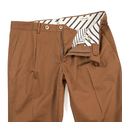 GTA “772L” ストレッチコットン ワンタックチノパンツ / SLIM FIT ブラウン 46 | GUARDAROBA MILANO OFFICIAL STORE