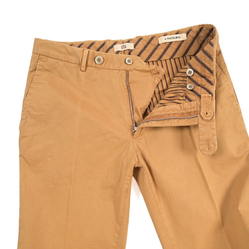 GTA “800 SL” ストレッチコットン ノータックチノパンツ / SLIM FIT ライトブラウン 48 | GUARDAROBA MILANO OFFICIAL STORE