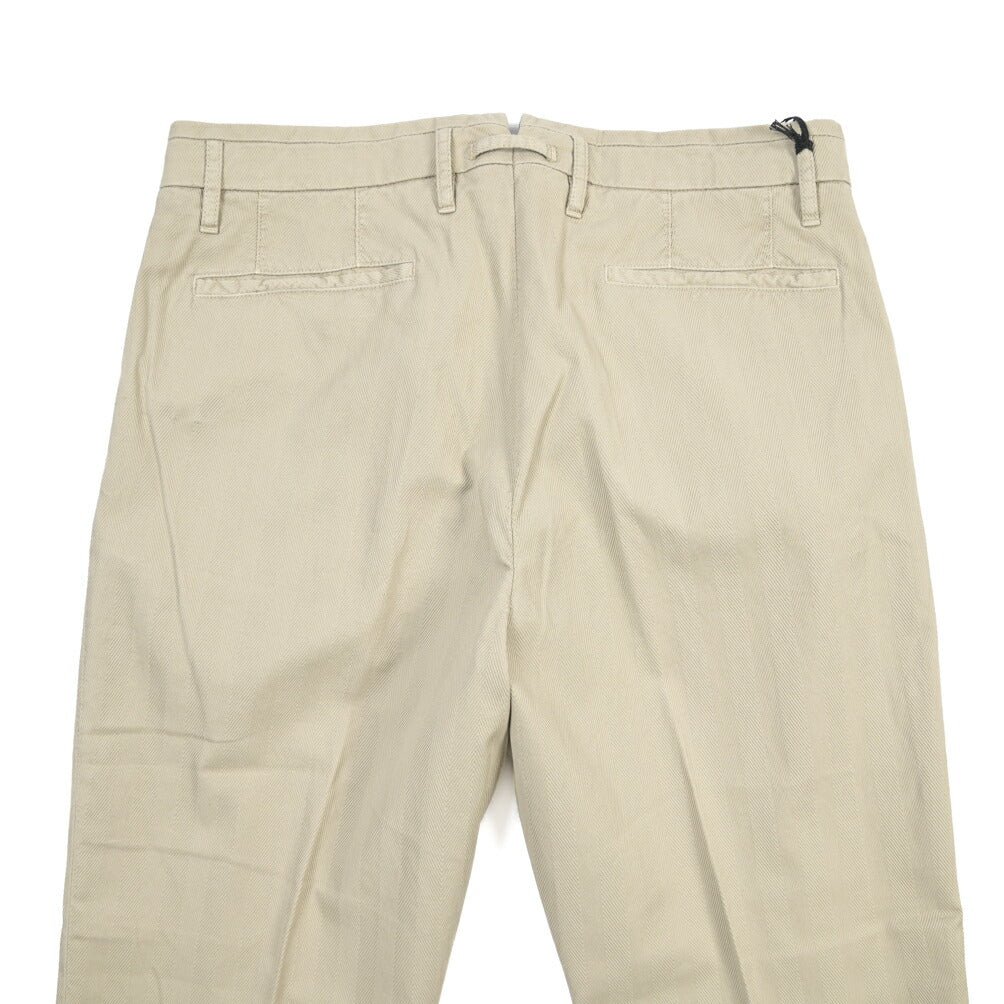 GTA “ALESSANDRO” ストレッチコットン ワンタックヘリンボーンパンツ / COMFORT / メンズ ベージュ 48 | GUARDAROBA MILANO OFFICIAL STORE
