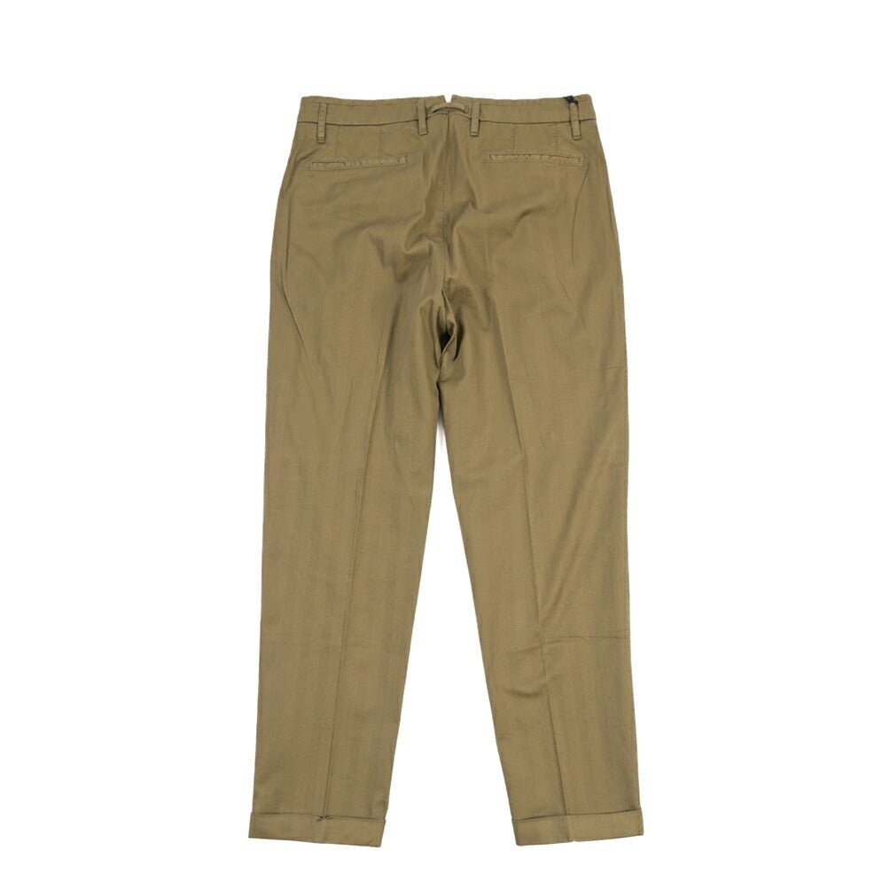 GTA “ALESSANDRO” ストレッチコットン ワンタックヘリンボーンパンツ / COMFORT / メンズ カーキグリーン 48 | GUARDAROBA MILANO OFFICIAL STORE