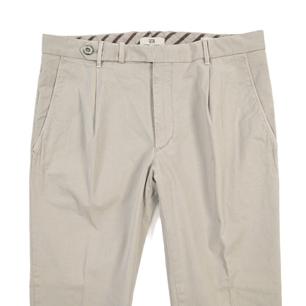 GTA “BYRON” SLIM FIT ストレッチコットン ワンタックパンツ / SLIM FIT グレー 46 | GUARDAROBA MILANO OFFICIAL STORE