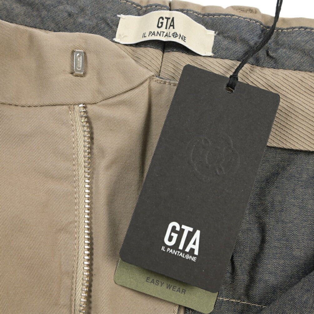 GTA “DANTE” ストレッチコットン ツータックチノパンツ / COMFORT FIT グレージュ 48 | GUARDAROBA MILANO OFFICIAL STORE