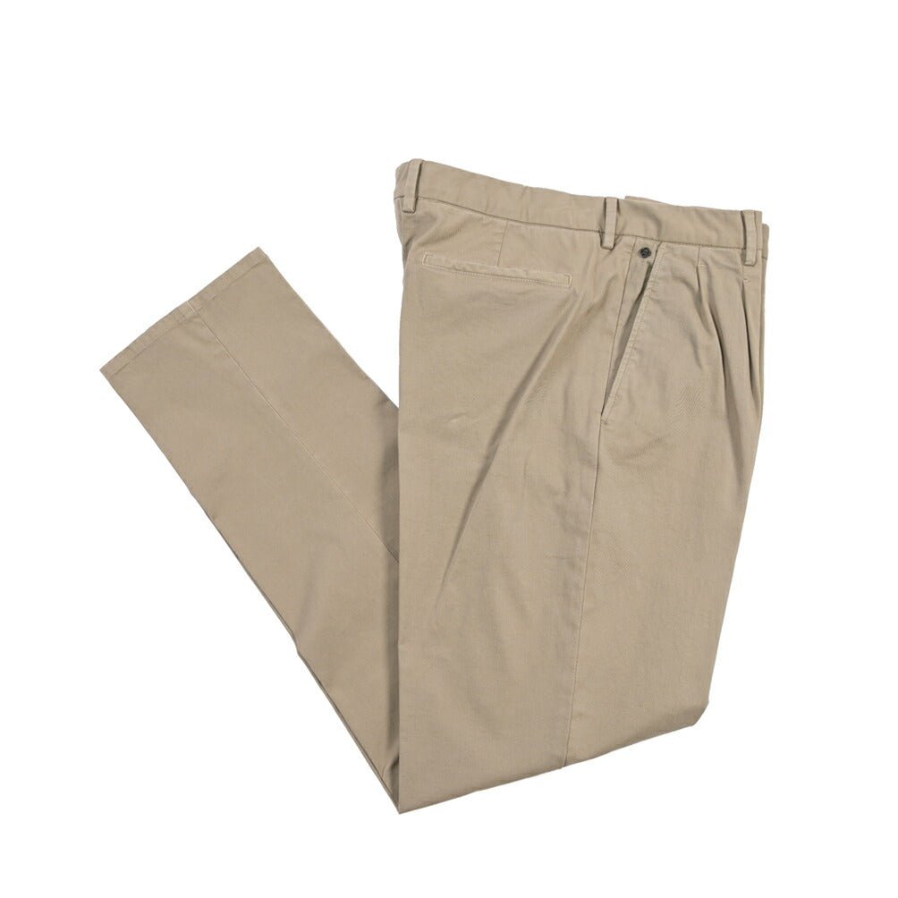 GTA “DANTE” ストレッチコットン ツータックパンツ / COMFORT FIT グレージュ 52 | GUARDAROBA MILANO OFFICIAL STORE