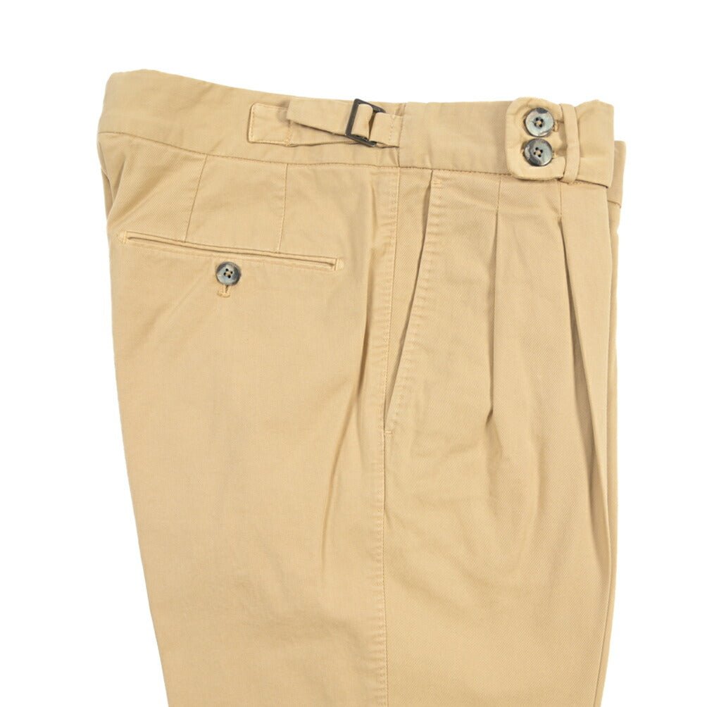 GTA “MAX II” ストレッチコットン ツータックベルトレススラックス / SLIM FIT ベージュ 48 | GUARDAROBA MILANO OFFICIAL STORE