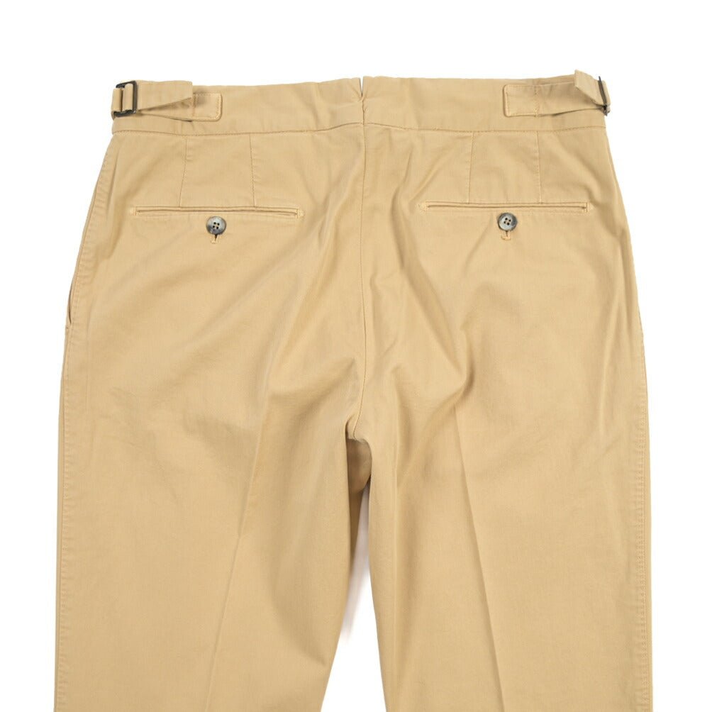 GTA “MAX II” ストレッチコットン ツータックベルトレススラックス / SLIM FIT ベージュ 48 | GUARDAROBA MILANO OFFICIAL STORE