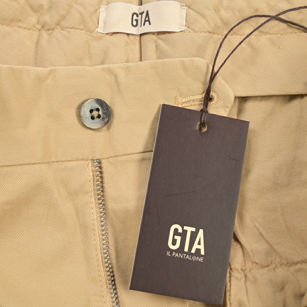 GTA “MAX II” ストレッチコットン ツータックベルトレススラックス / SLIM FIT ベージュ 48 | GUARDAROBA MILANO OFFICIAL STORE