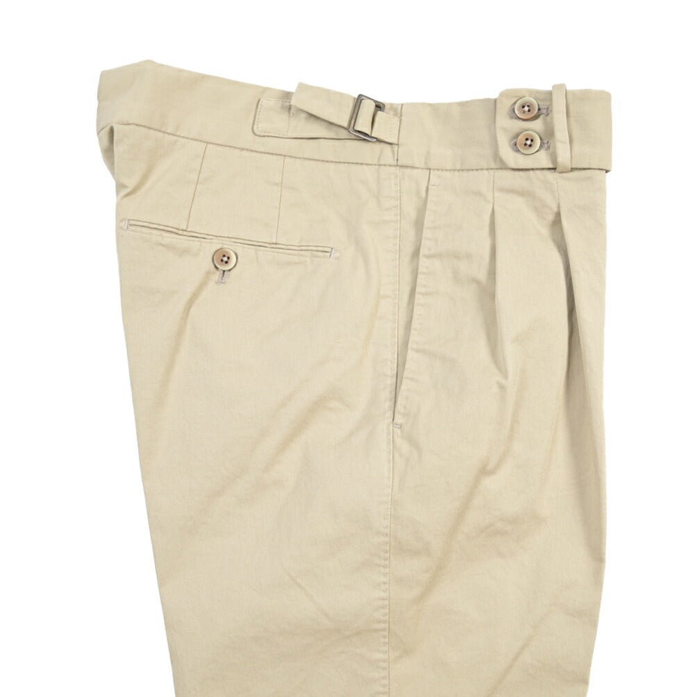 GTA “MAX II” ストレッチコットン ツータックベルトレススラックス / SLIM FIT ベージュ 46 | GUARDAROBA MILANO OFFICIAL STORE