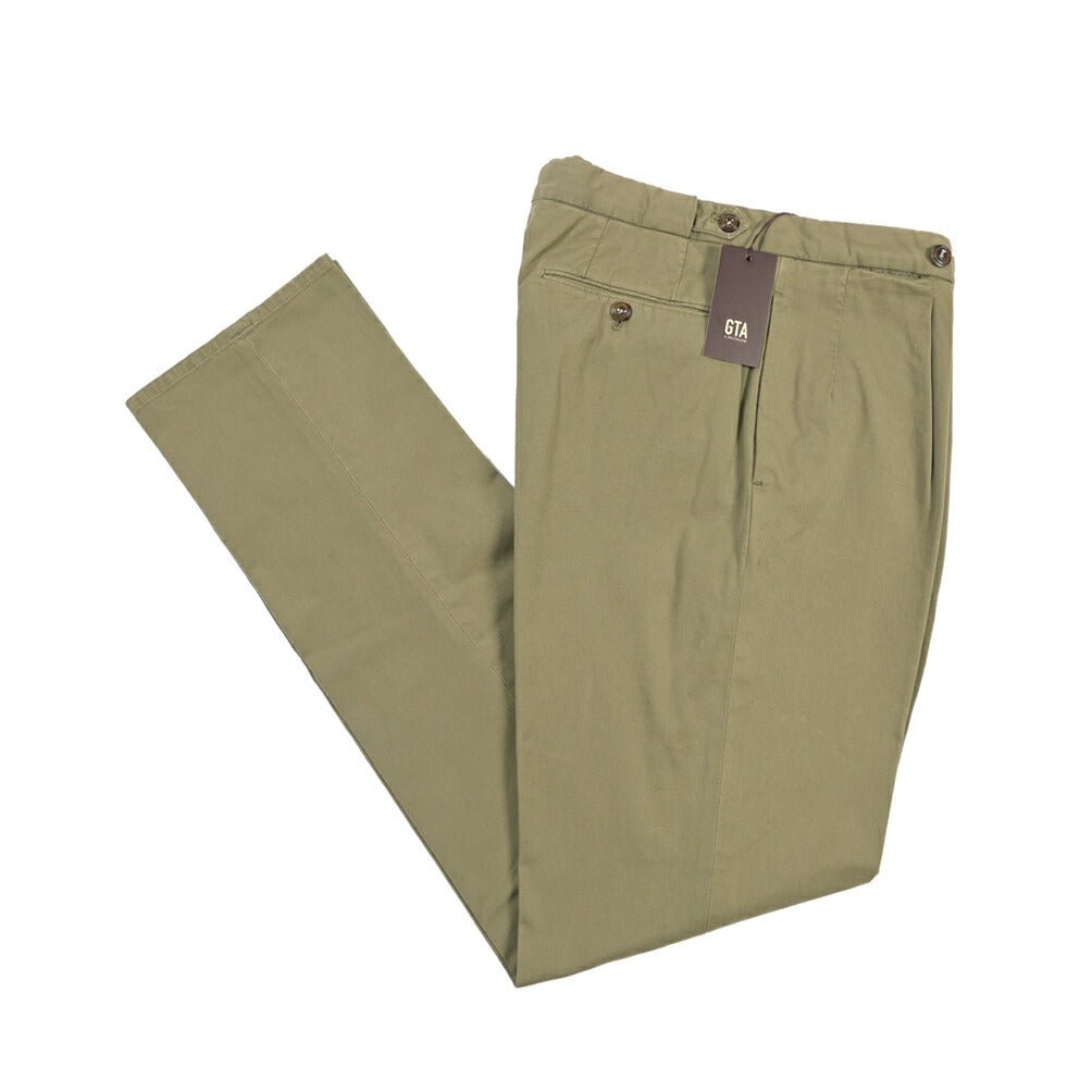 GTA “SERGIO” ストレッチコットン ワンタックチノパンツ / COMFORT FIT カーキグリーン 44 | GUARDAROBA MILANO OFFICIAL STORE