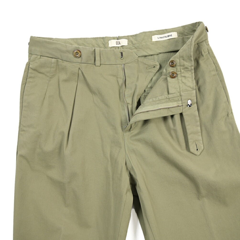 GTA “SERGIO” ストレッチコットン ワンタックチノパンツ / COMFORT FIT カーキグリーン 46 | GUARDAROBA MILANO OFFICIAL STORE