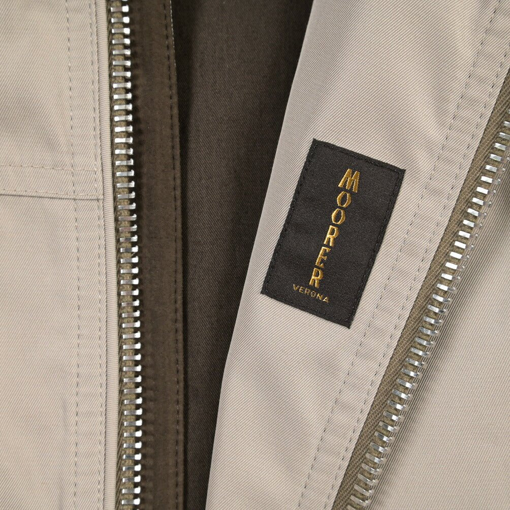 MOORER “AIDEN-WCO” ポリエステル100% 軽撥水スタンドカラーボンバージャケット ベージュ(STONE) 48 | GUARDAROBA MILANO OFFICIAL STORE