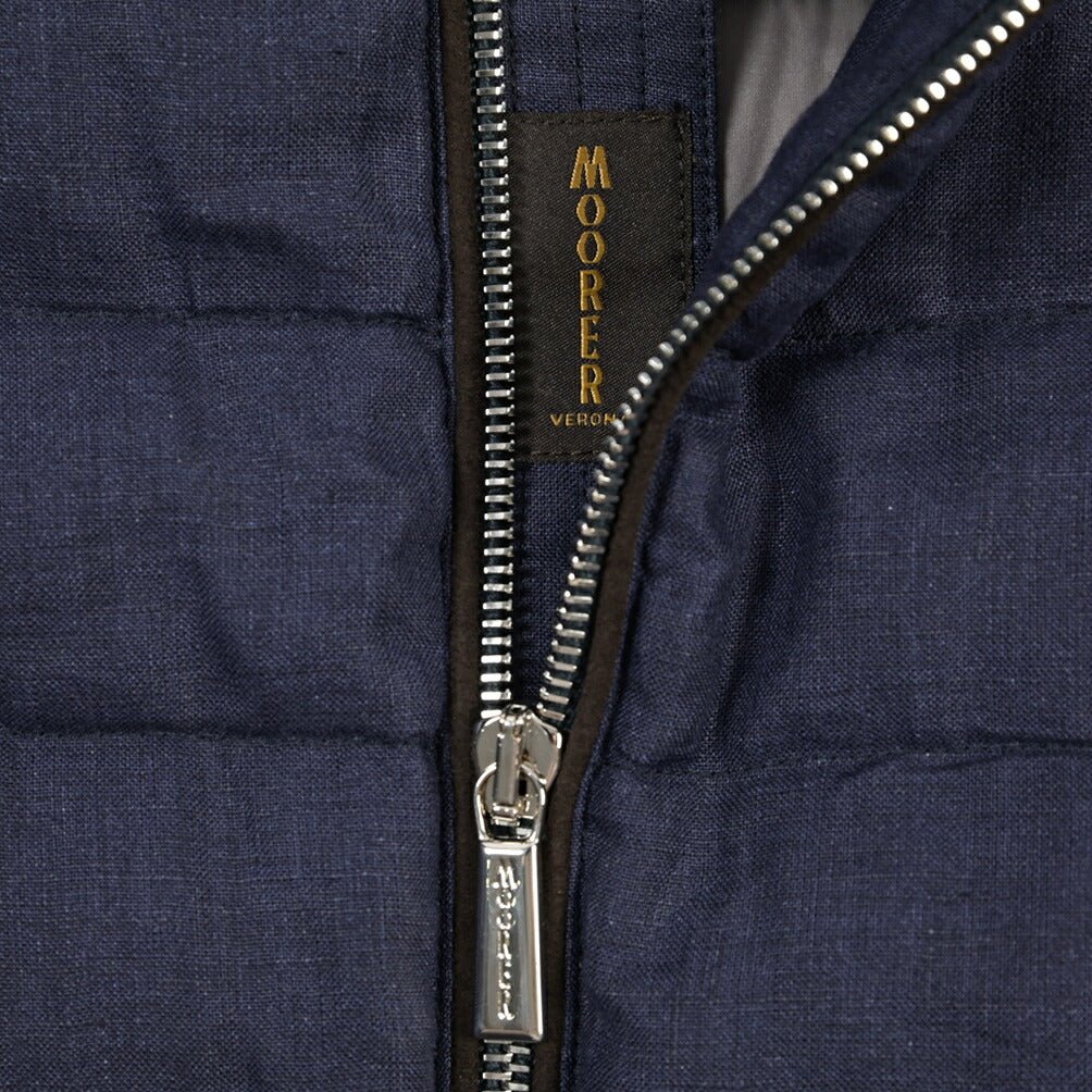 MOORER “ALEC-LSN” リネン100% スタンドカラーダウンブルゾン ネイビー(NAVY) 50 | GUARDAROBA MILANO OFFICIAL STORE