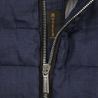 MOORER “ALEC-LSN” リネン100% スタンドカラーダウンブルゾン ネイビー(NAVY) 50 | GUARDAROBA MILANO OFFICIAL STORE